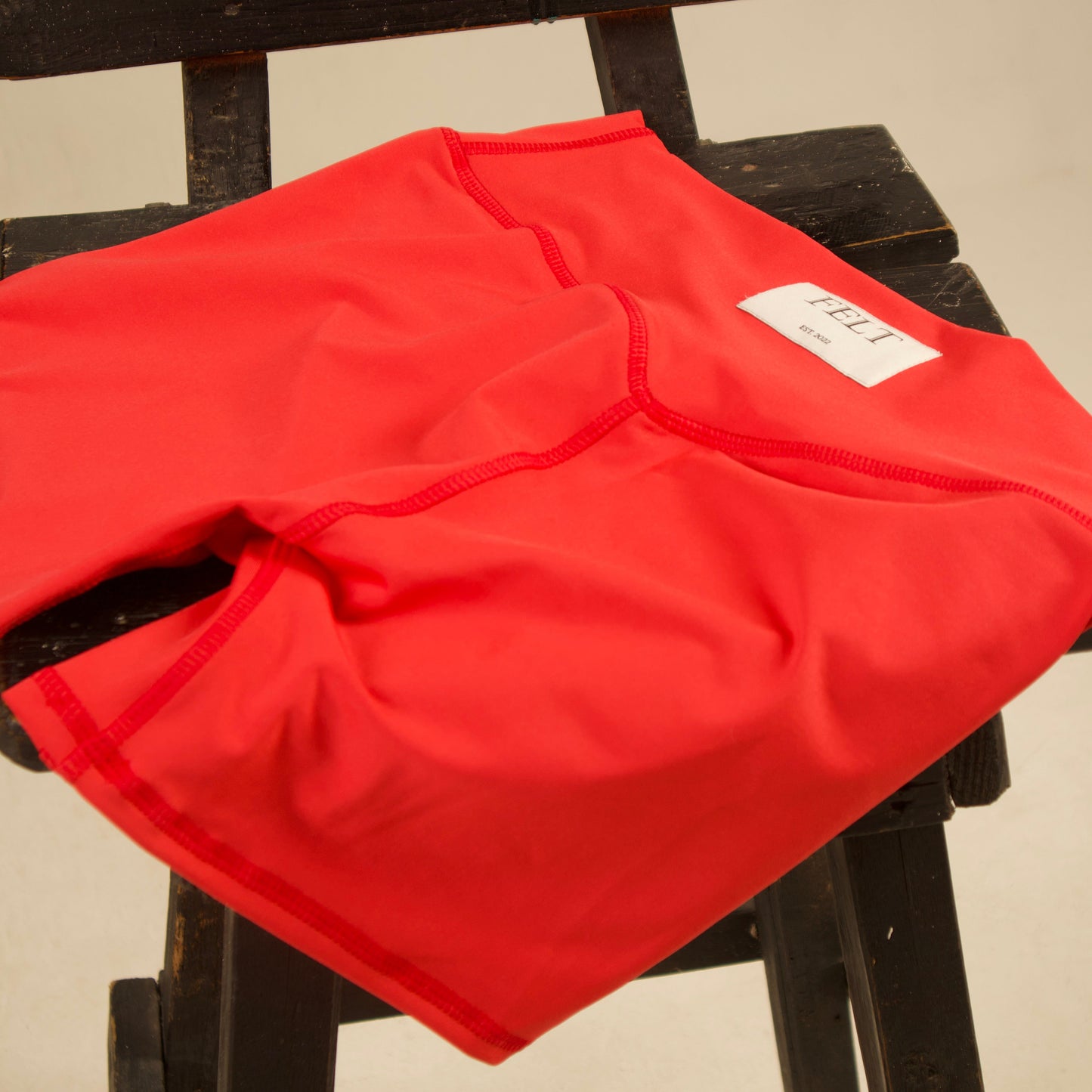 V-Curve Performance Shorts Ember Red