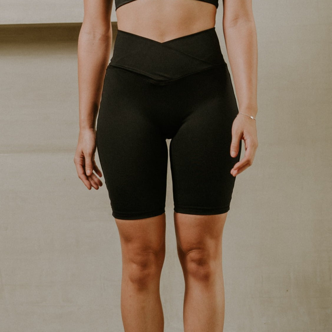 Seamless V - Biker Negro